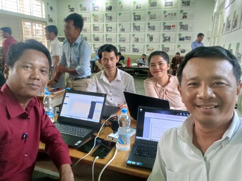 រូបថតក្រុម៣.jpg